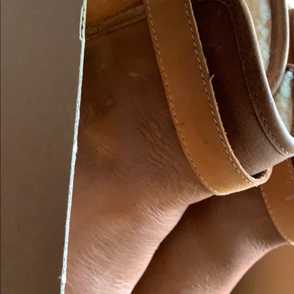 Ugg w Rella - Picture 2 of 4